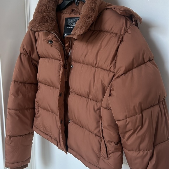 Aeropostale Heavy Weight Cropped Hooded Puffer Jacket Tan Color Size medium - Picture 3 of 11